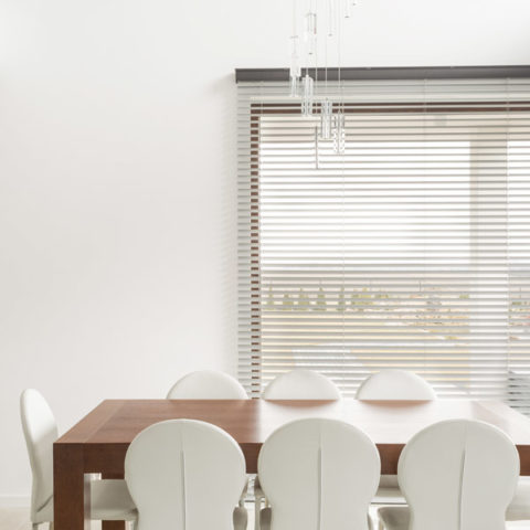 horizontal blinds in dining room